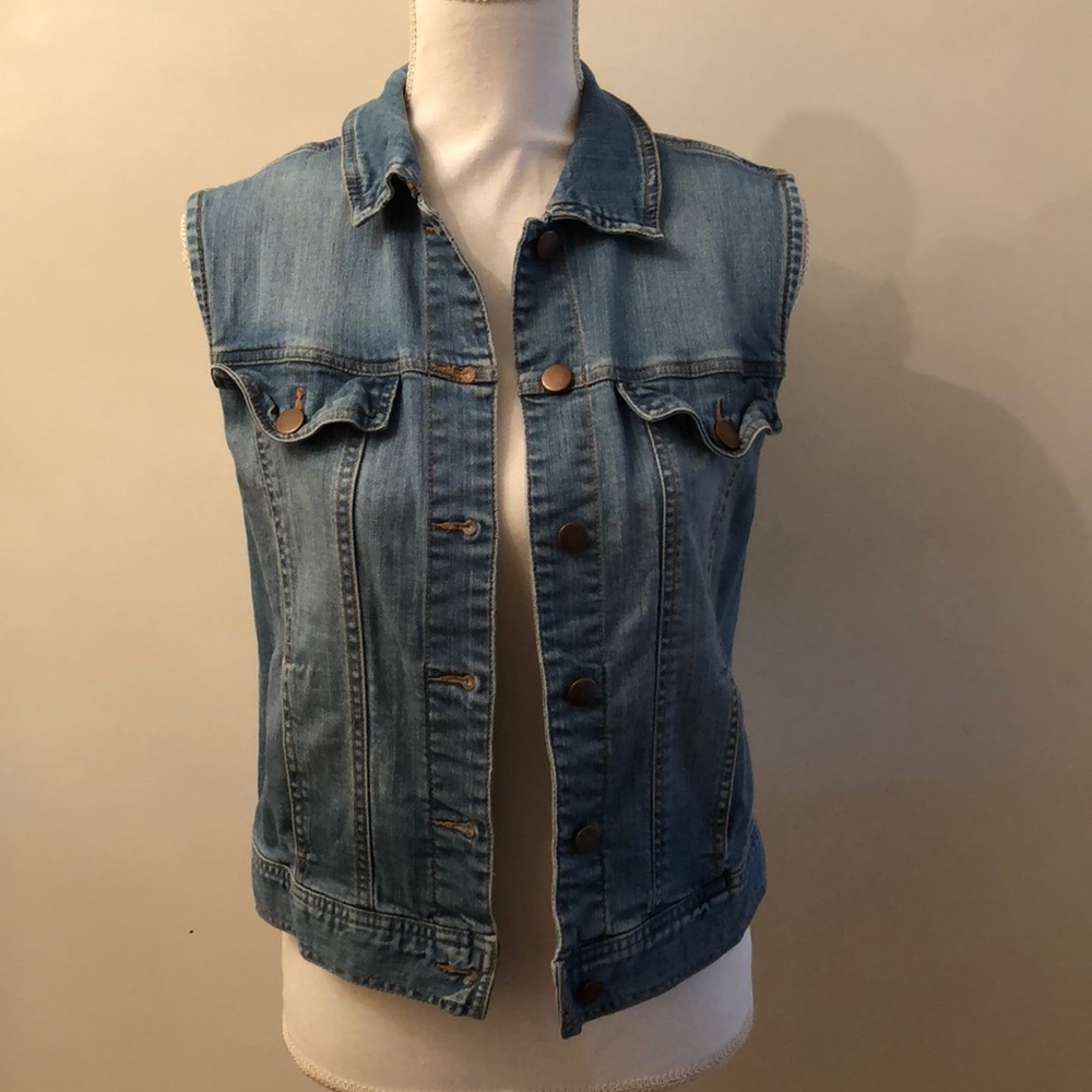Forever 21 light wash denim vest